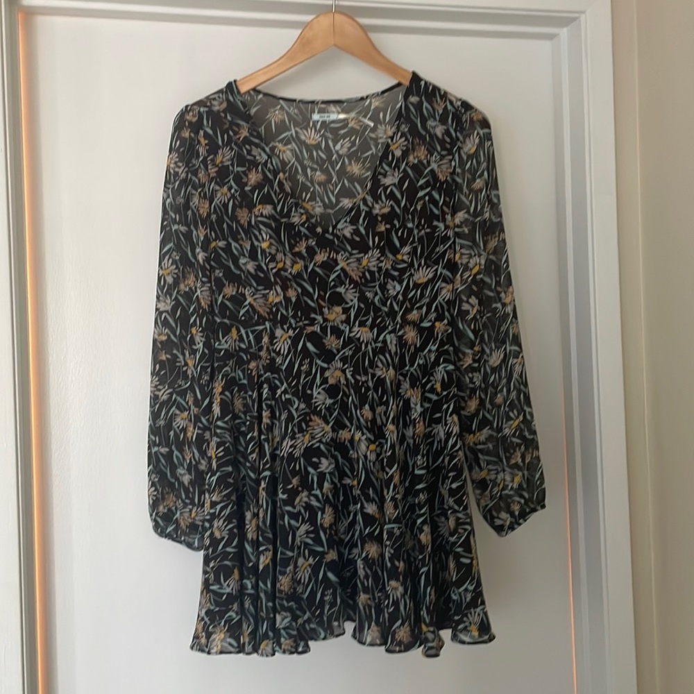 Black floral long sleeve v neck mini flare dress size us 2